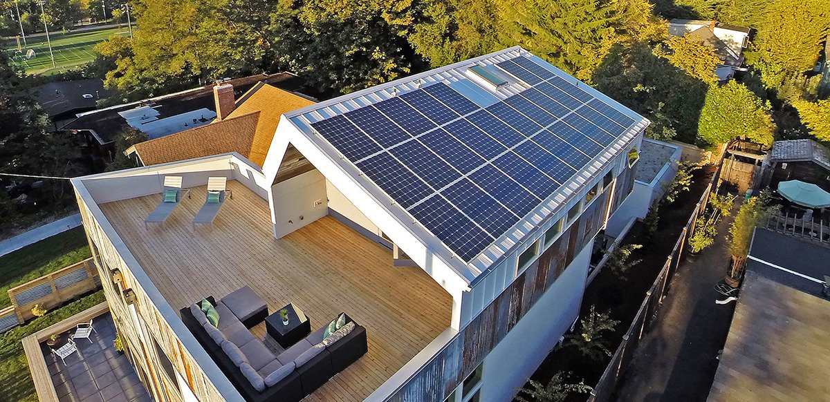 Can a Solar Generator Power the Entire House? Best Gadgets and Tools
