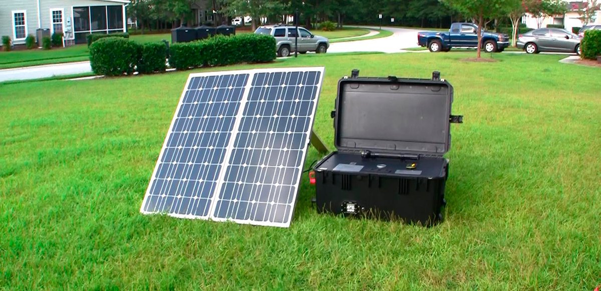 Solar generator. Портативная Солнечная электростанция Fenix. Portable Solar Power. Генератор на солнечных батареях в кейсе. Генератор солнечной энергии Industrial upgrade.